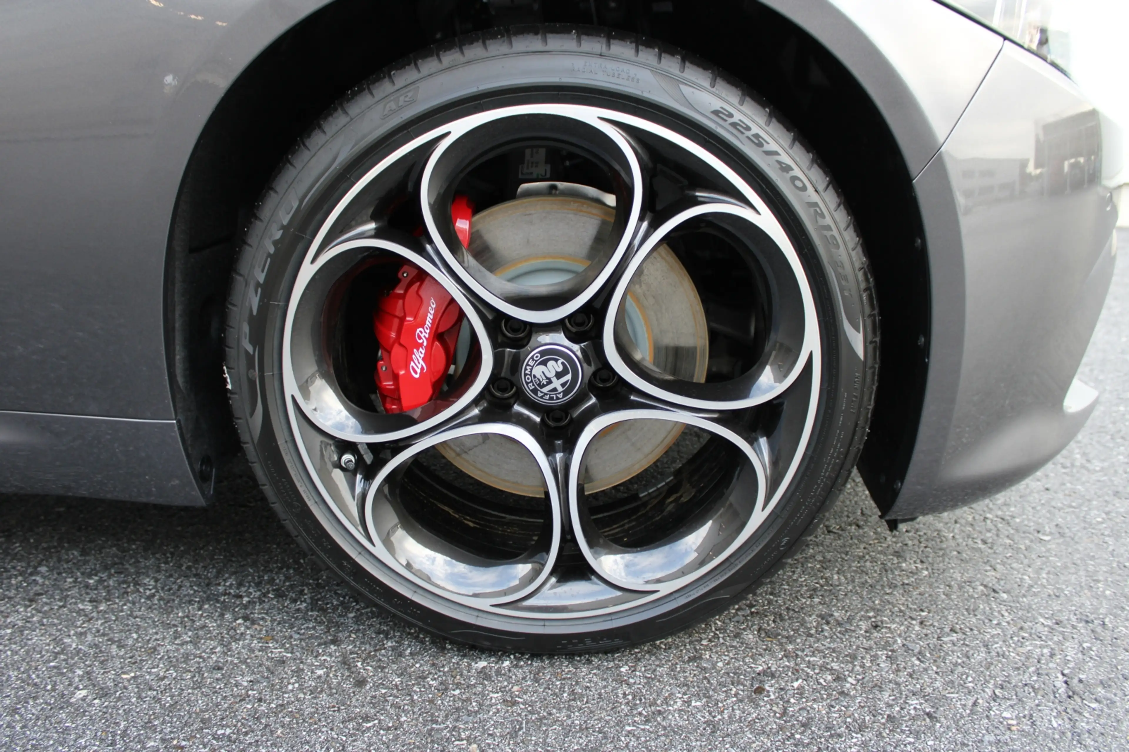 Alfa Romeo Giulia Giulia Veloce 2.2 Jtdm 210PS — photo 4