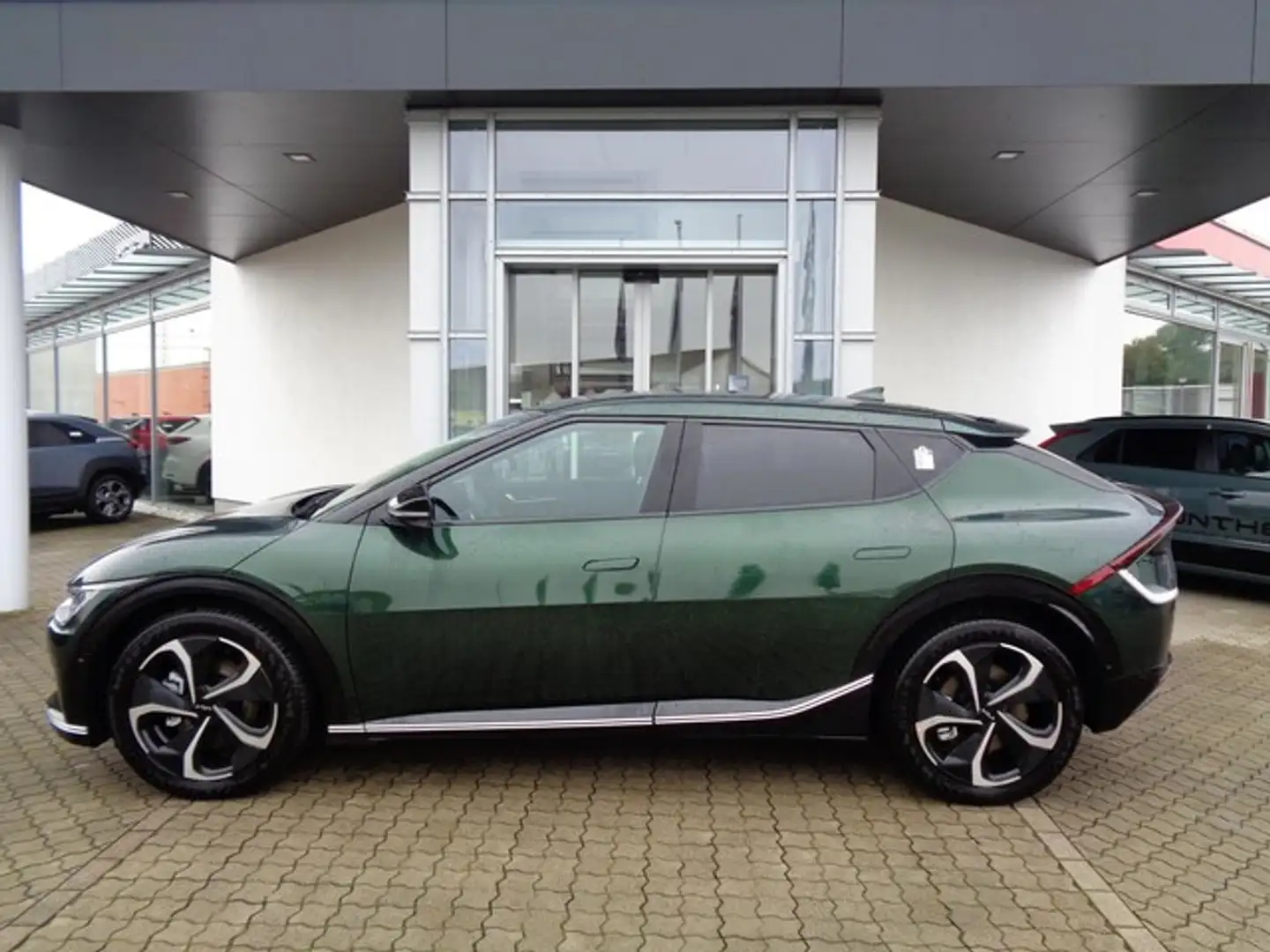 Kia EV6 AWD 77,4 WP AIR COM ASS SND DRI DES Zöld - 2