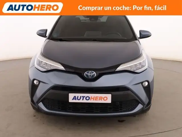 Toyota C-HR view 9