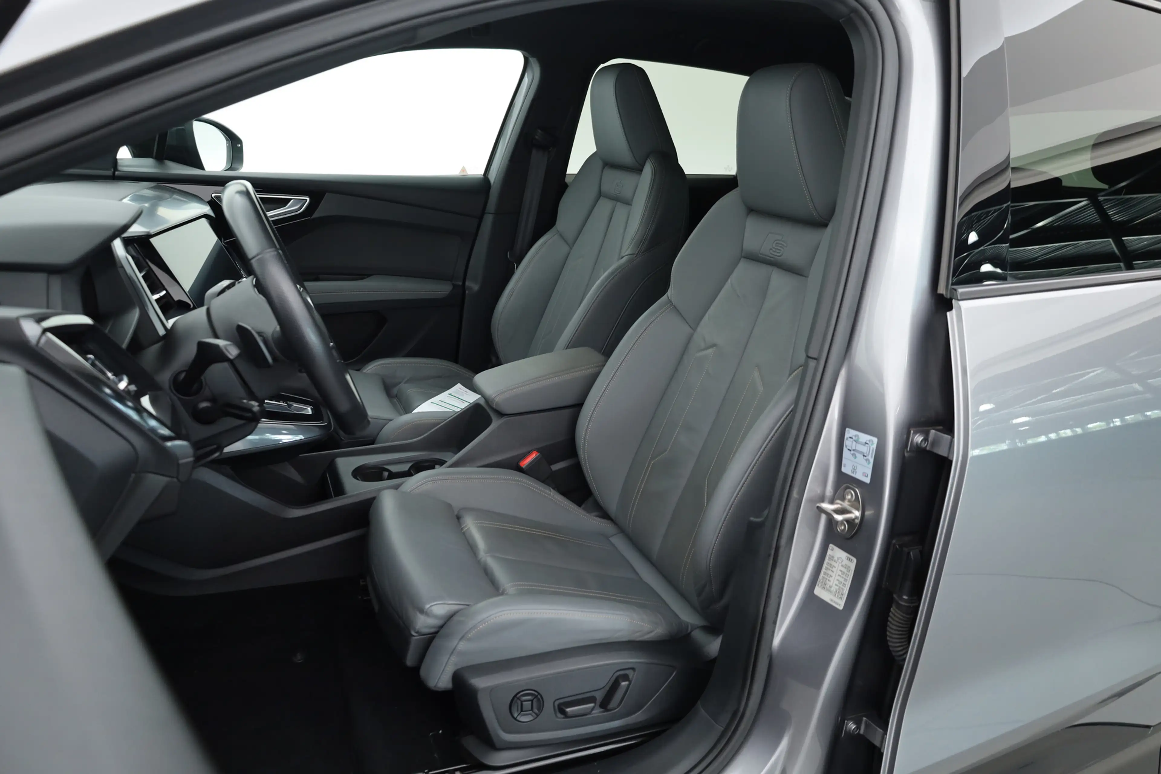 Audi Q4 e-tron 40 S edition 77 kWh | SOH 87% | 21'' RS | SONOS | — photo 3