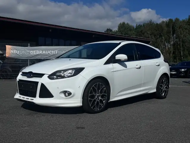 Ford Focus *2.0 TDCi*Lim*TITANIUM-X*ST*KAMERA*SONY*NAV
