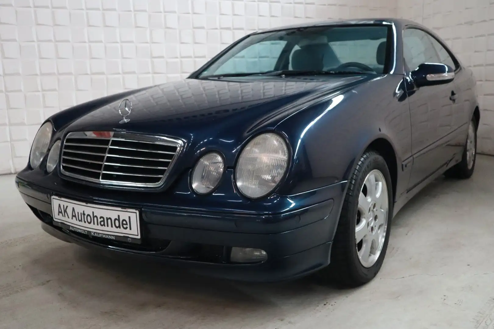 Mercedes-Benz CLK 200 AVANTGARDE,Klima,Shz,Automatik Blau - 1