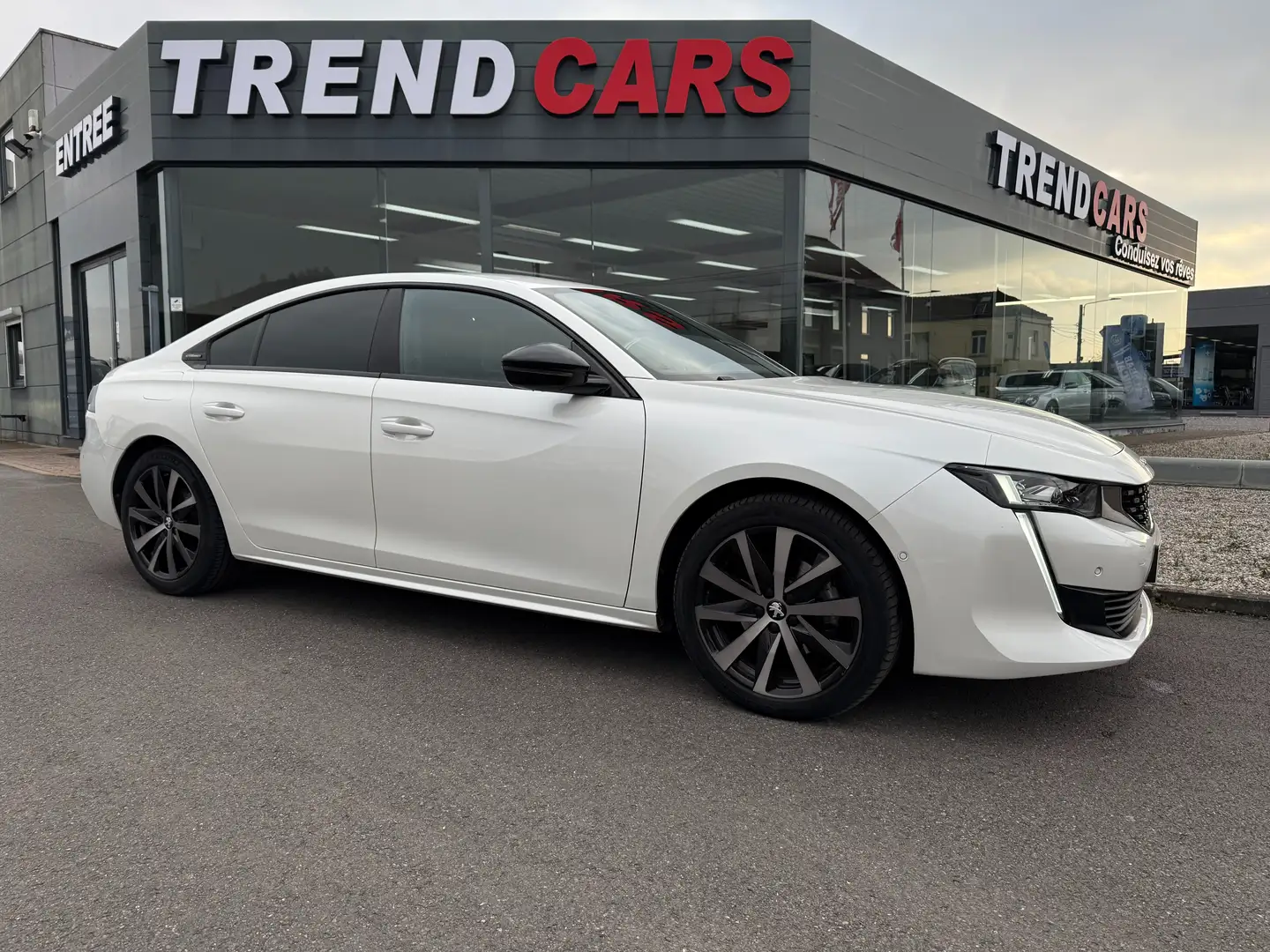 Peugeot 508 1.6i GT Line S AUT. TOIT PANO. CUIR CAM360 CARPLAY Wit - 2