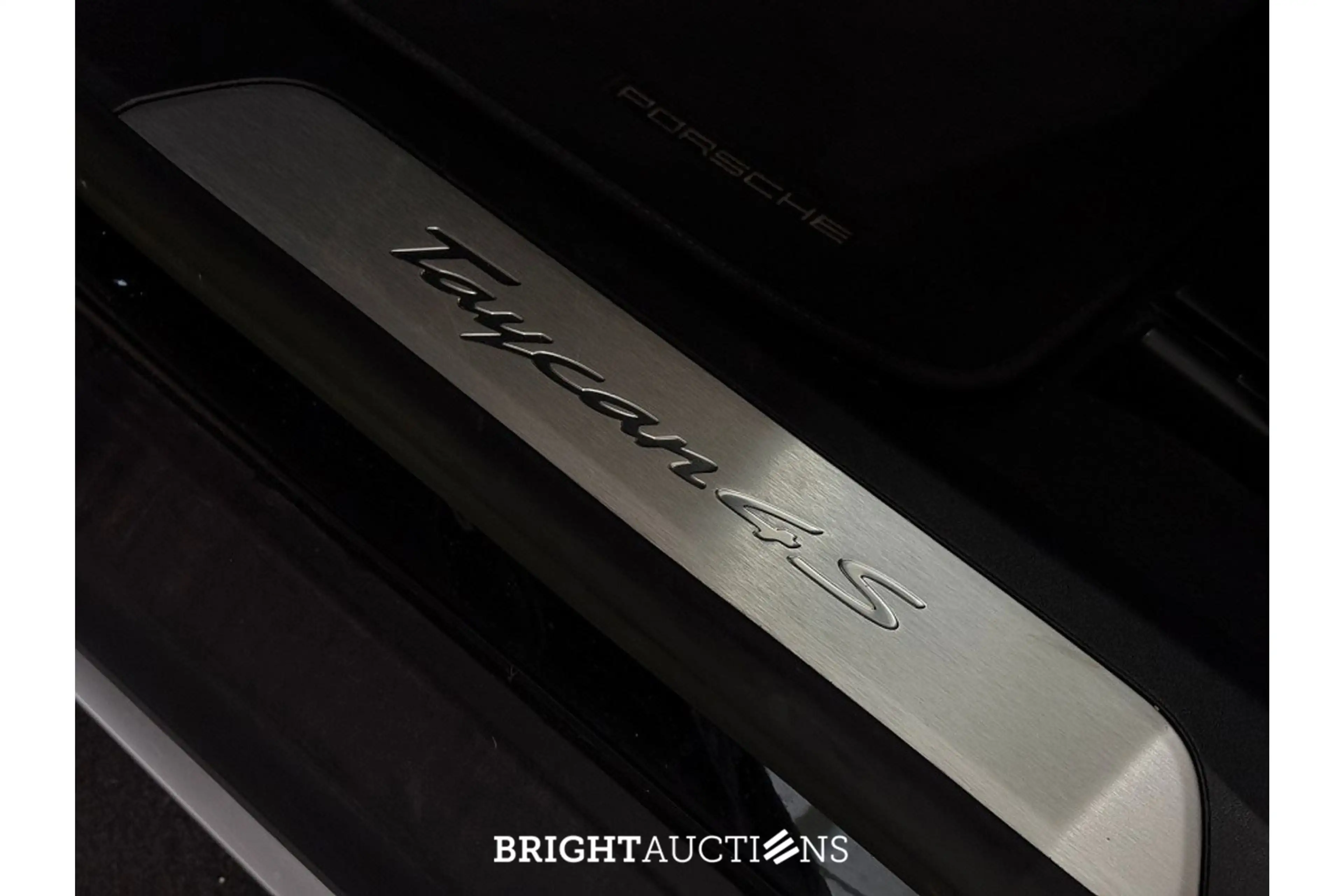 Porsche Taycan 4S 93 kWh — photo 13