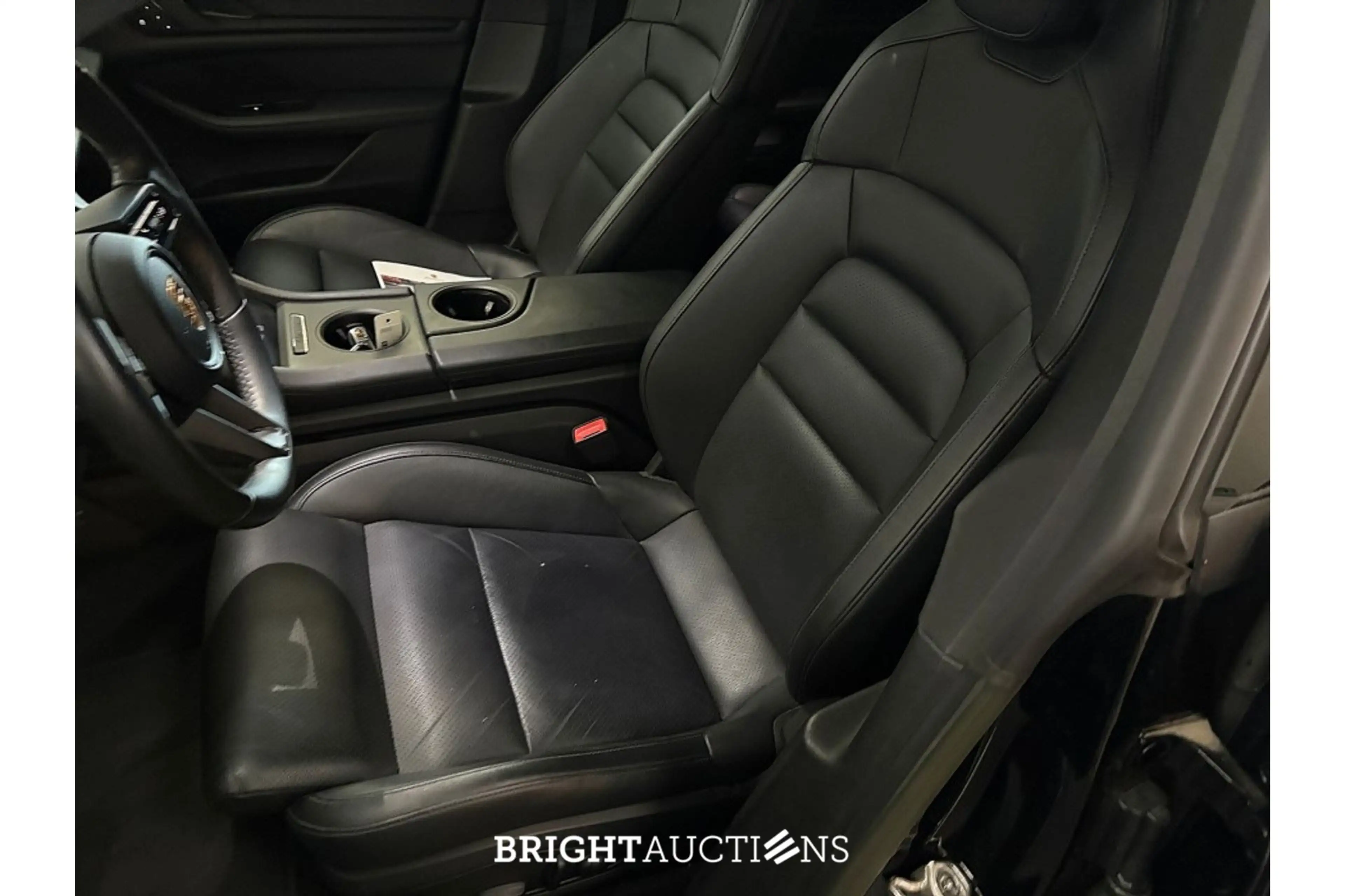 Porsche Taycan 4S 93 kWh — photo 11