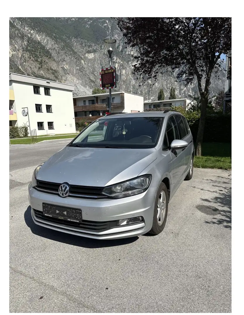 Volkswagen Touran Trendline 1,6 SCR TDI Grau - 1
