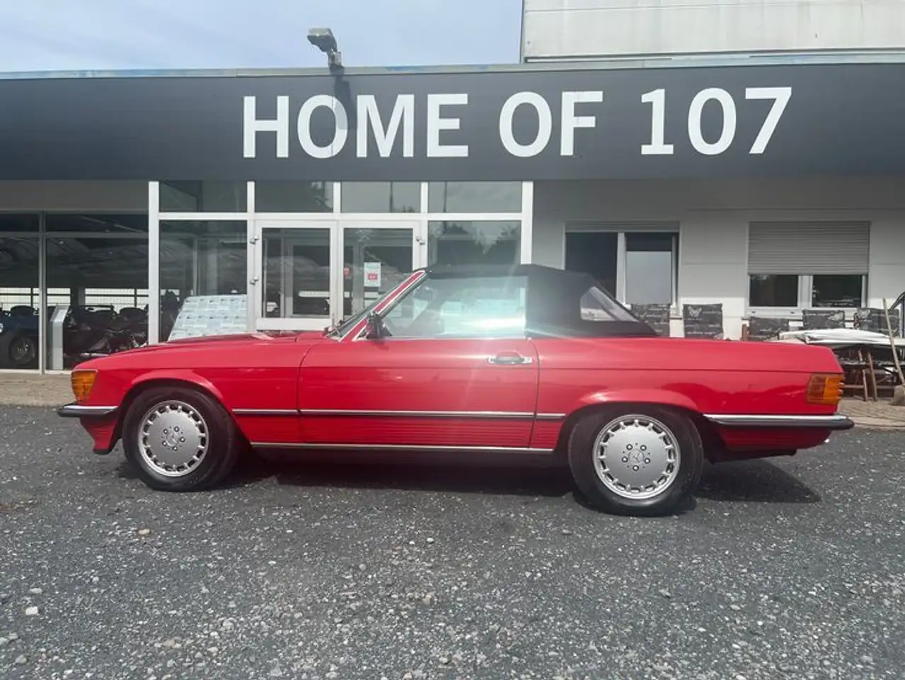 Mercedes-Benz SL 300 Rot/Leder schwarz/ 5 -Gang Schalter, foto 2