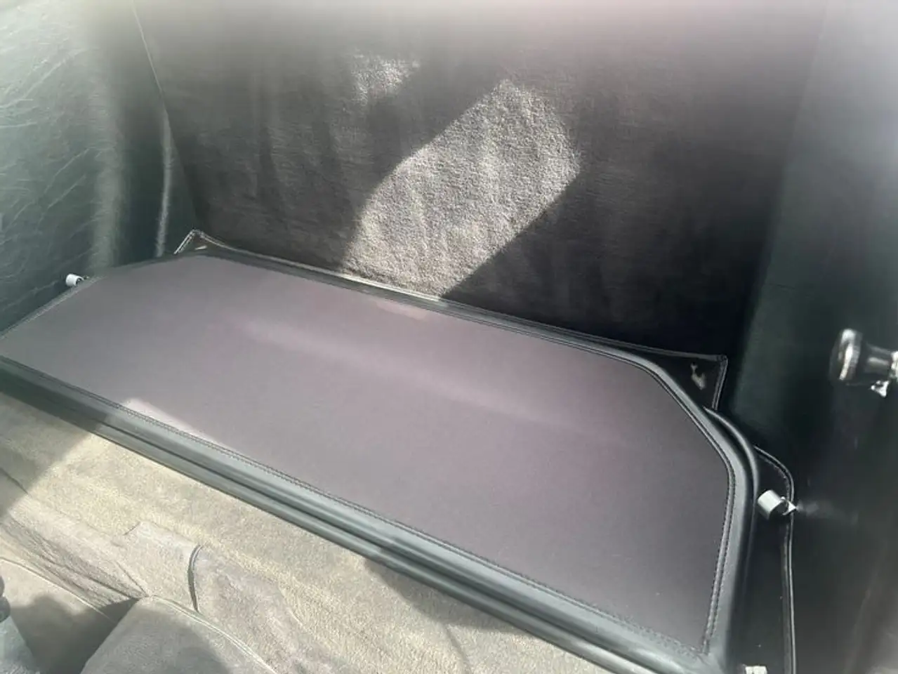 Mercedes-Benz SL 300 Rot/Leder schwarz/ 5 -Gang Schalter, foto 10