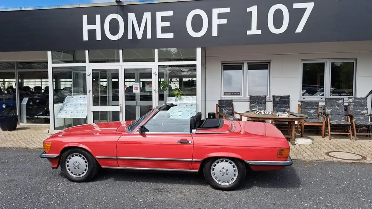 Mercedes-Benz SL 300 Rot/Leder schwarz/ 5 -Gang Schalter, foto 1