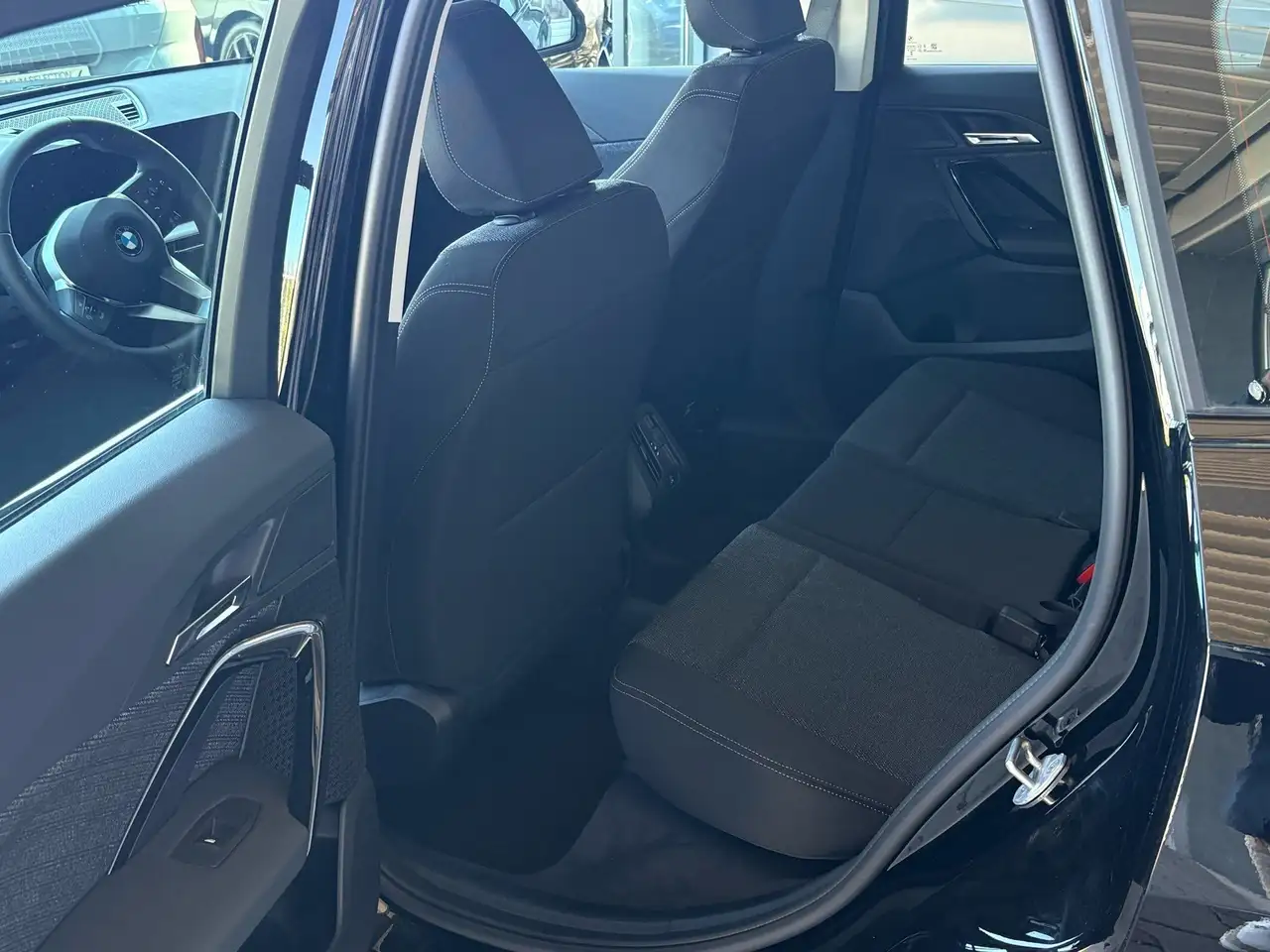 BMW X1 sDrive18d Navi+DAB+Alarm+SHZ+PA+RFK+M Dachreling+L 7