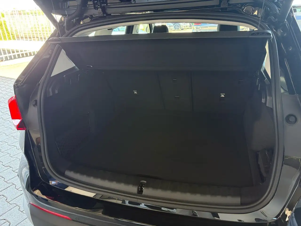 BMW X1 sDrive18d Navi+DAB+Alarm+SHZ+PA+RFK+M Dachreling+L 9