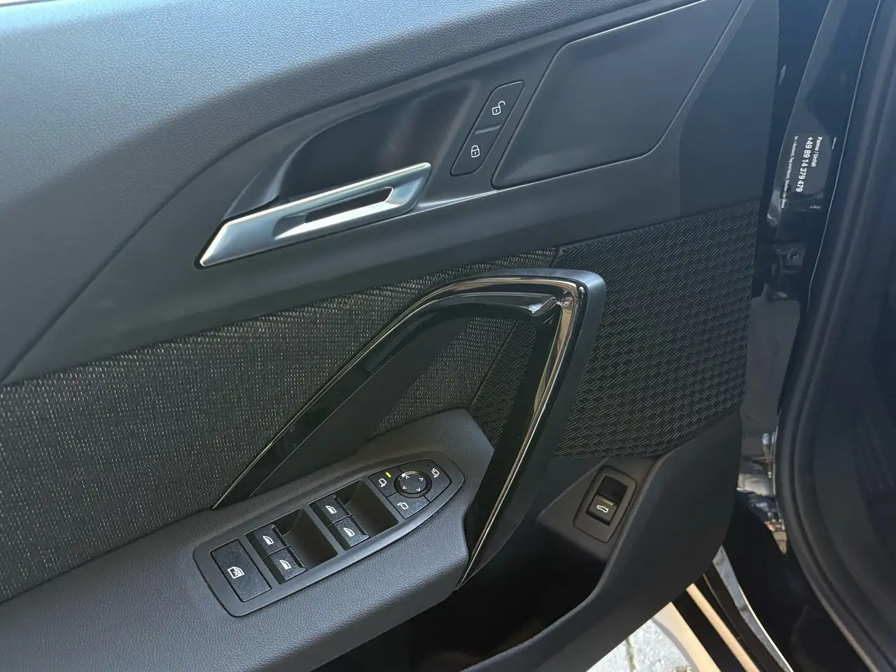 BMW X1 sDrive18d Navi+DAB+Alarm+SHZ+PA+RFK+M Dachreling+L 3