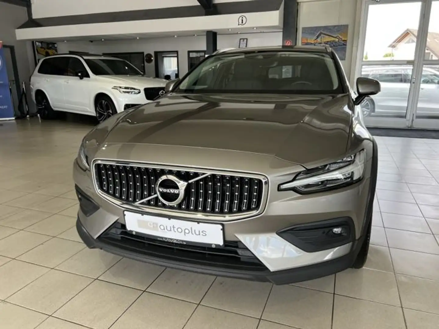 Volvo V60 Cross Country CC B5 Pro AWD ACC BLIS Kamera Leder WinterPk Gri - 2