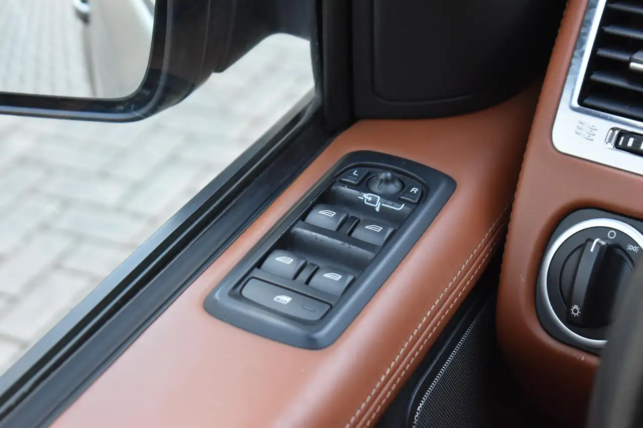 LAND ROVER RANGE ROVER SPORT 5.0 V8 SUPERCHARGED AUTOBIOGRAPHY EXT. DES.PACK 510 ch 4X4 BVA - CAMÉRA D'AIDE AU STATIONNEMENT - VOLANT EN CUIR