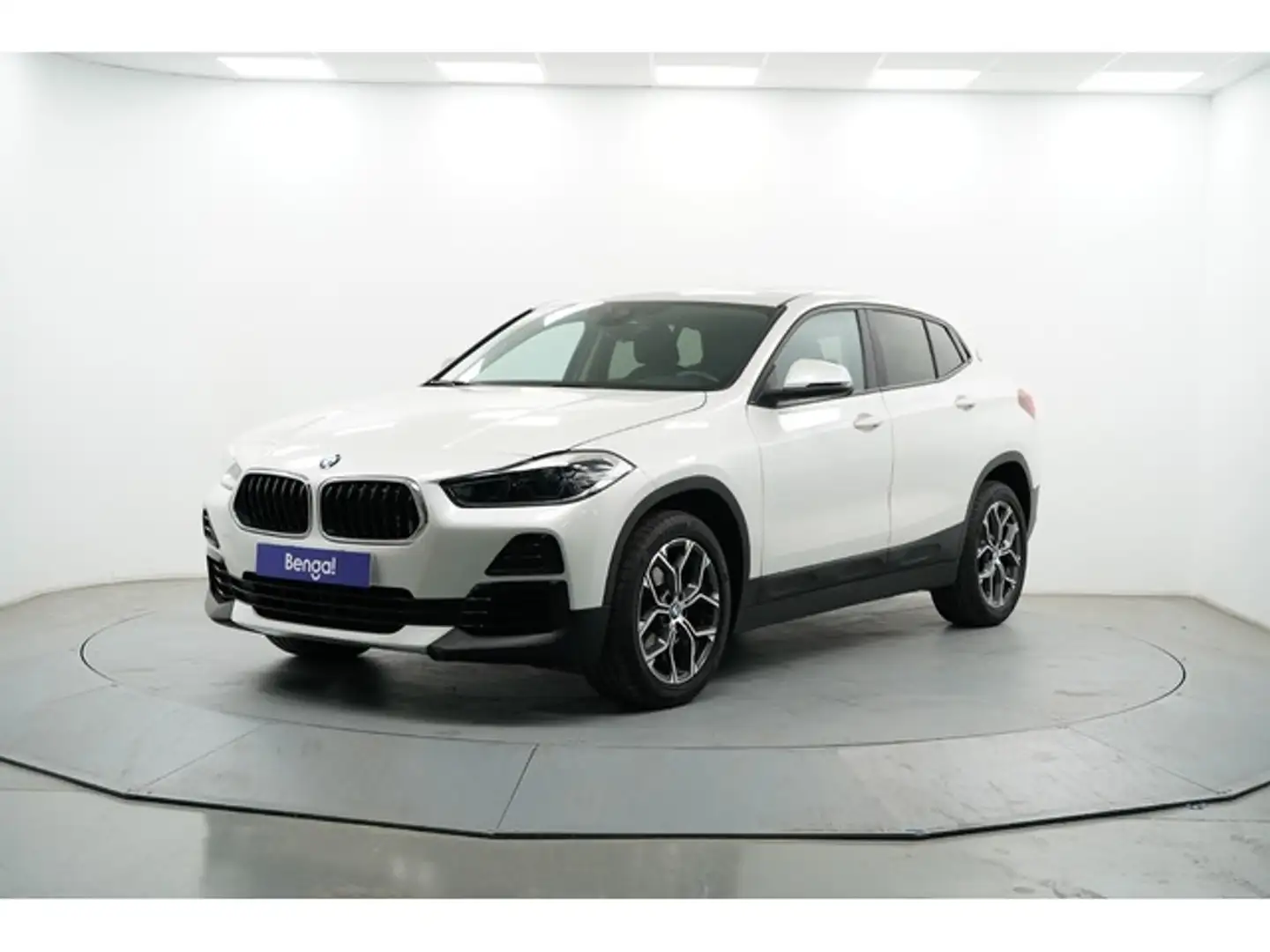 BMW X2 sDrive 18i Blanc - 2