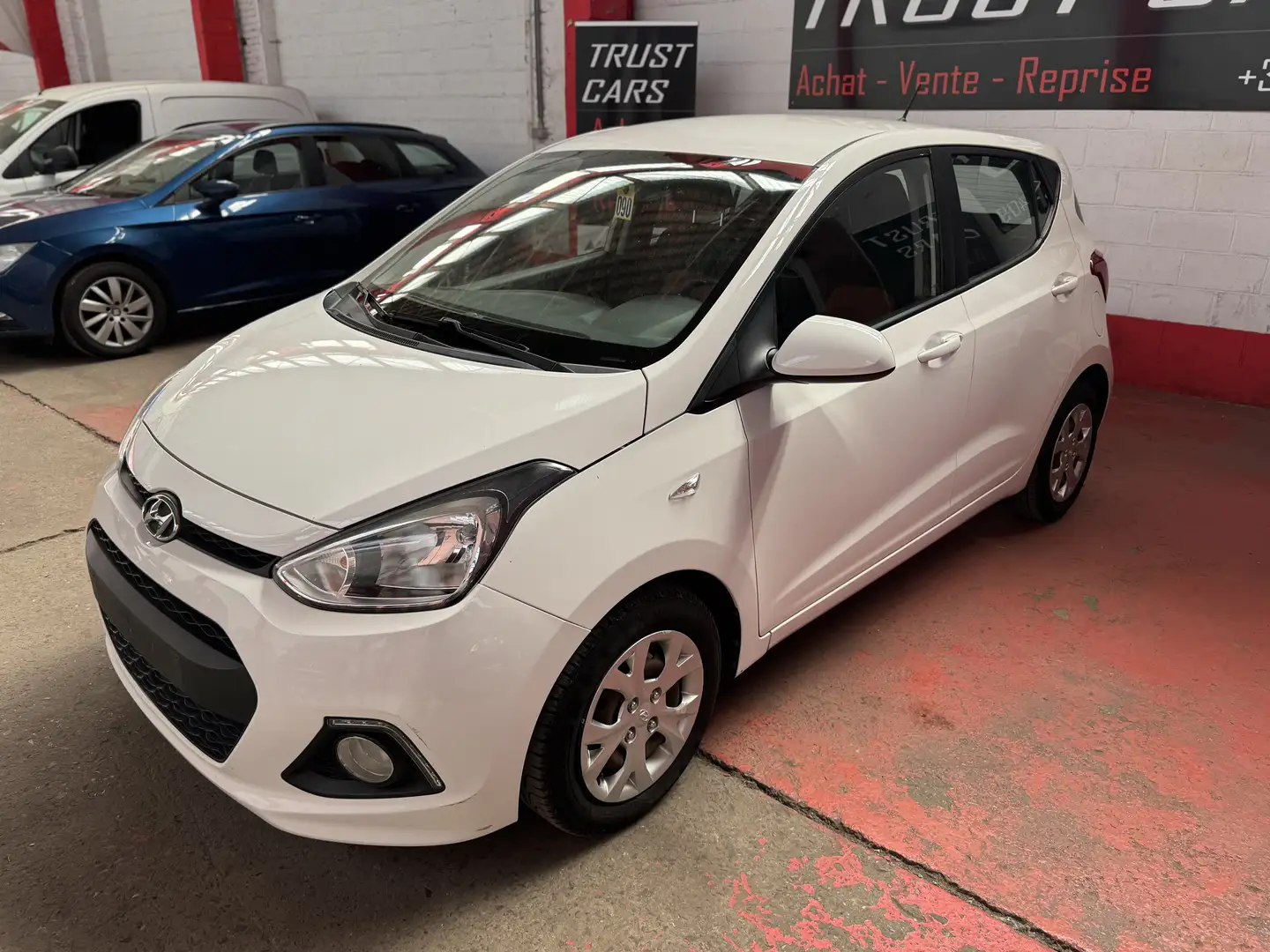 Hyundai i10 1.0i Fun Weiß - 2
