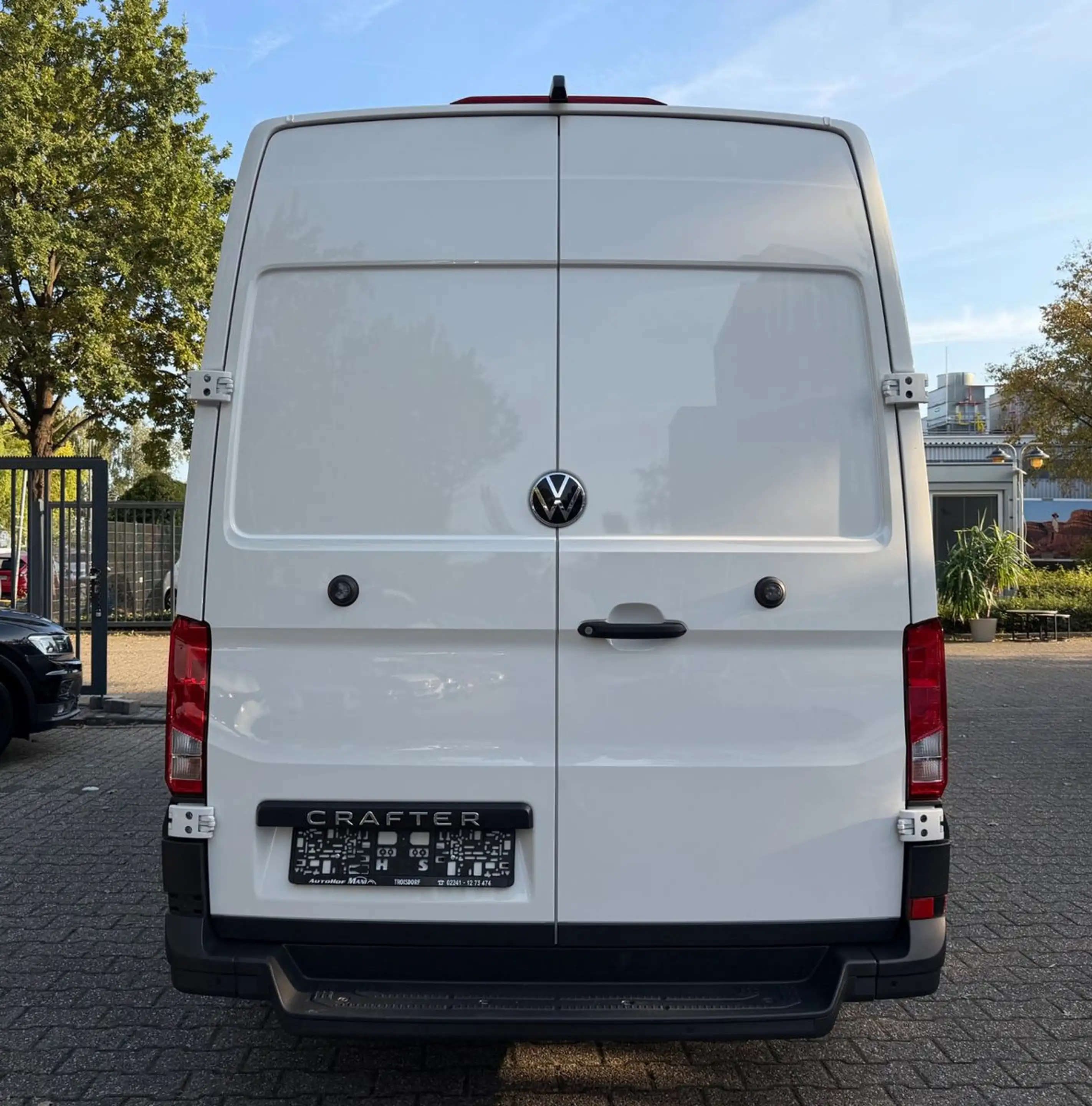Volkswagen Crafter Kasten 35 lang Hochdach FWD — photo 3