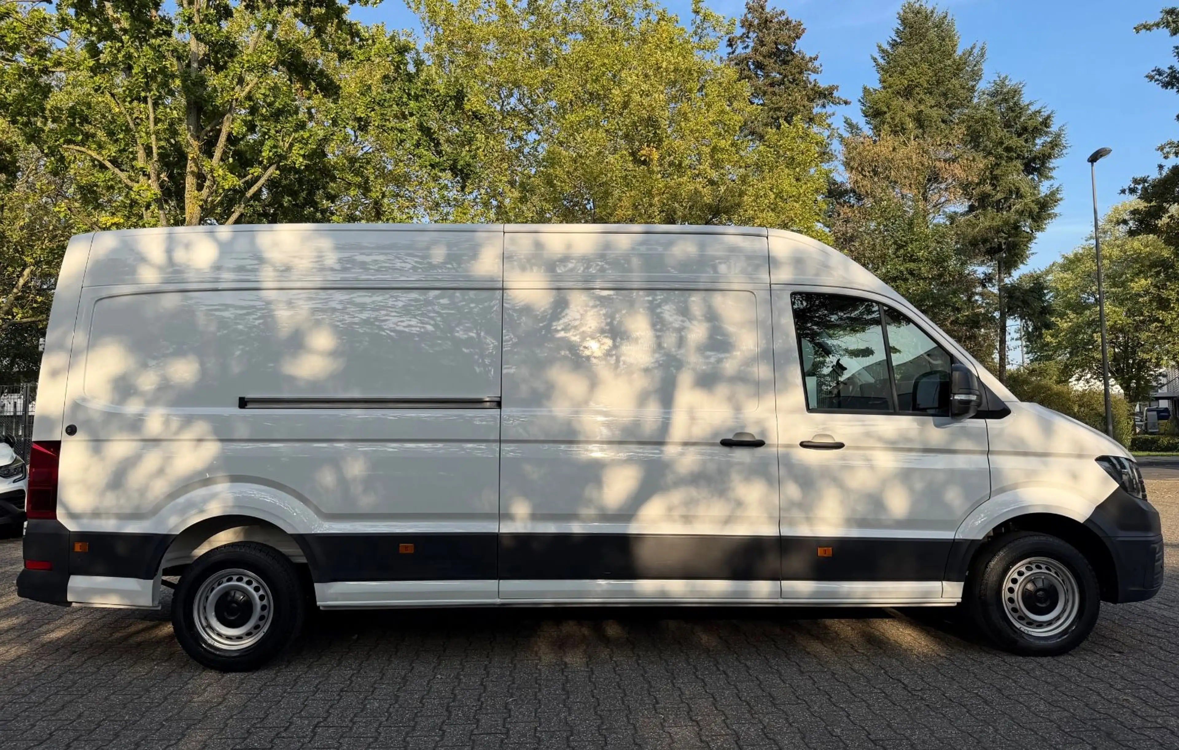 Volkswagen Crafter Kasten 35 lang Hochdach FWD — photo 5