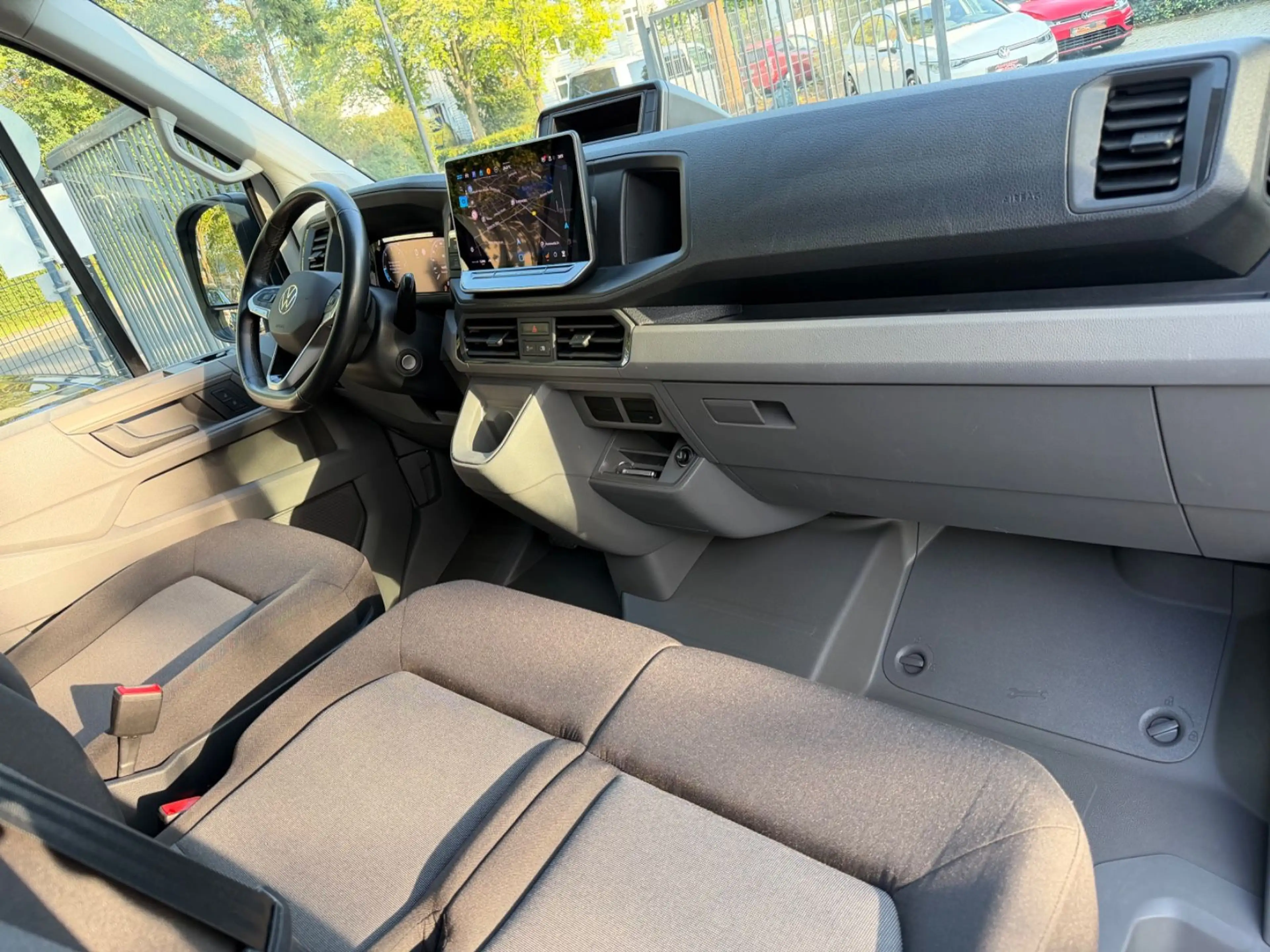 Volkswagen Crafter Kasten 35 lang Hochdach FWD — photo 10