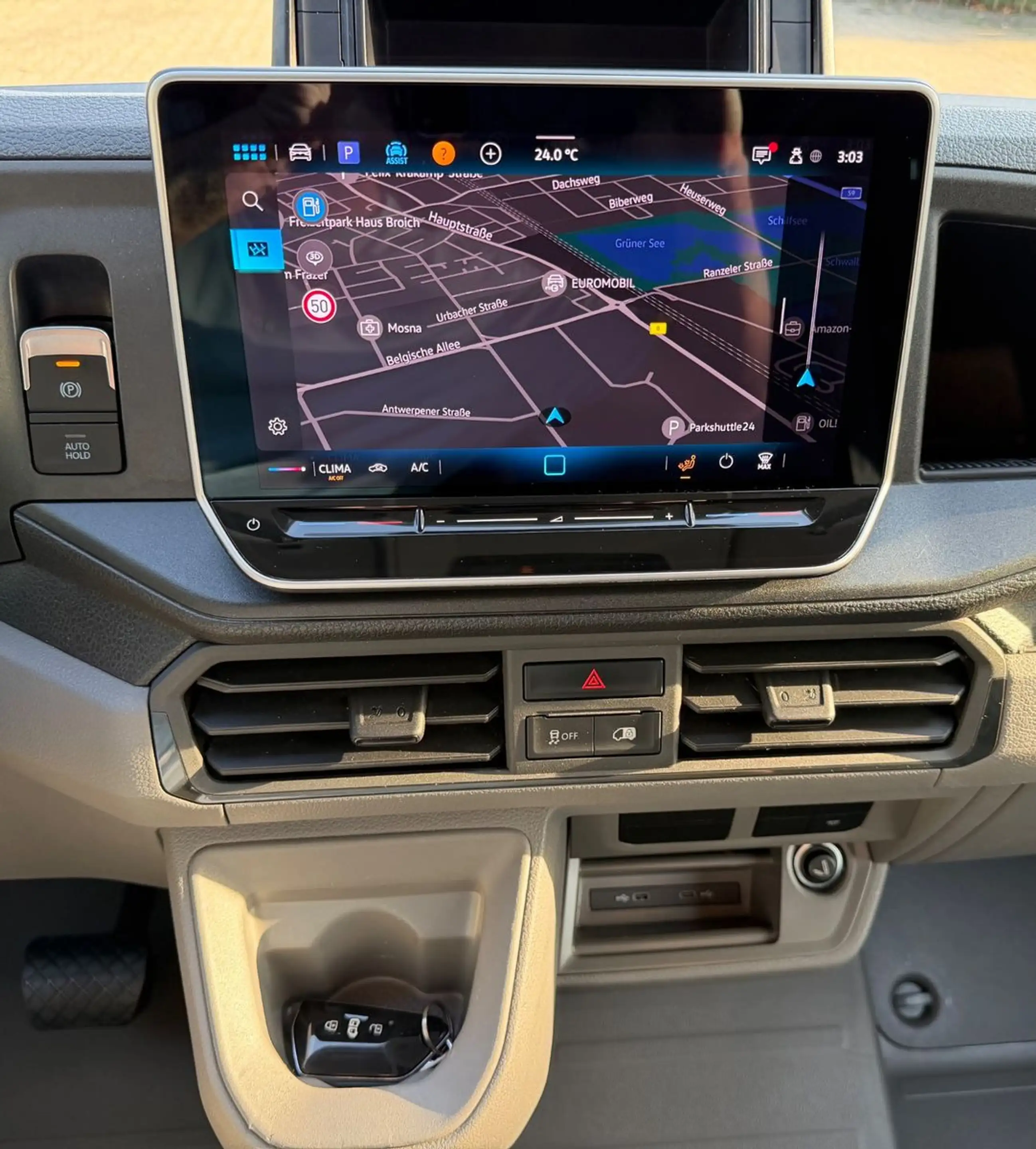 Volkswagen Crafter Kasten 35 lang Hochdach FWD — photo 12