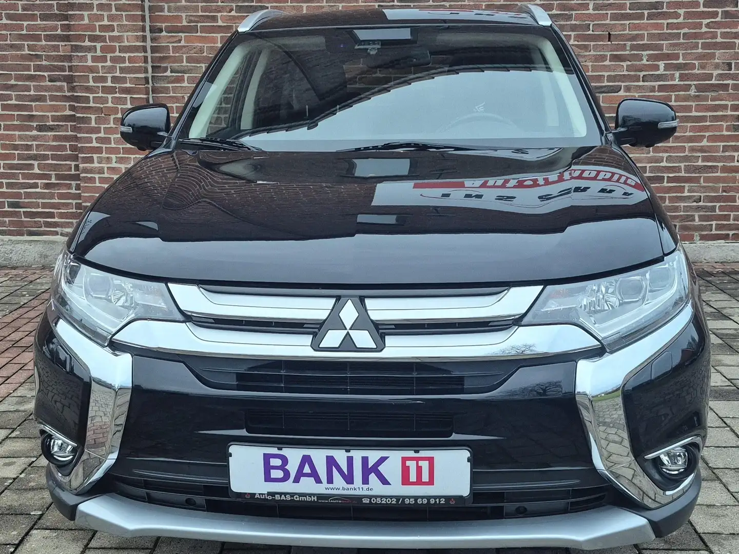 Mitsubishi Outlander Top 4WD 7-Sitzer/AHK/ACC/Leder/SHZ/LHZ/Navi/RF-Kam Schwarz - 2