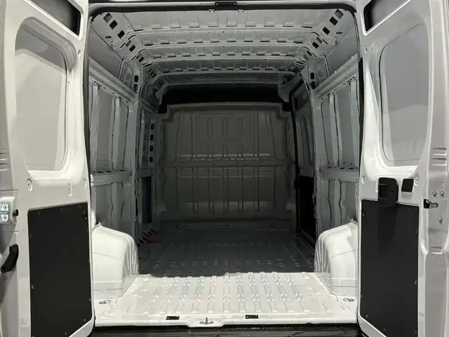 Peugeot Boxer view 7