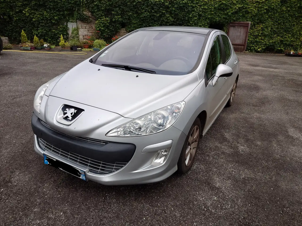 Peugeot 308 1.6 HDi 90ch BLUE LION Business Pack