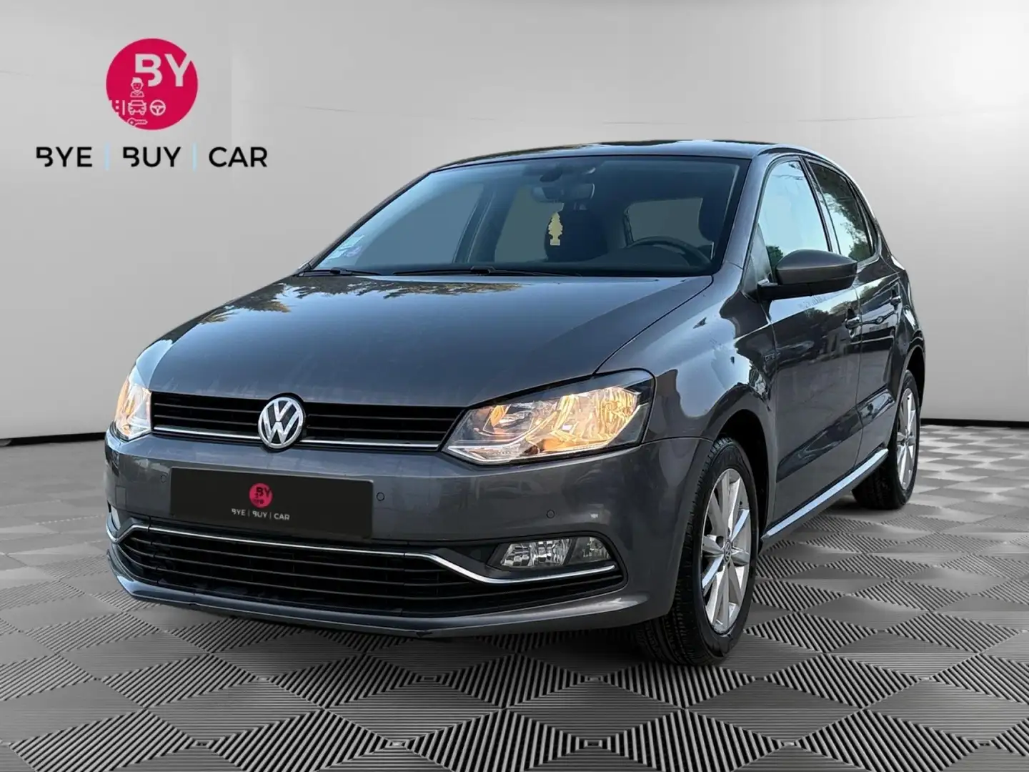 Volkswagen Polo V - Lounge - 1.2 TSI BlueMotion 90 ch - Garantie 12 mois Gris - 1
