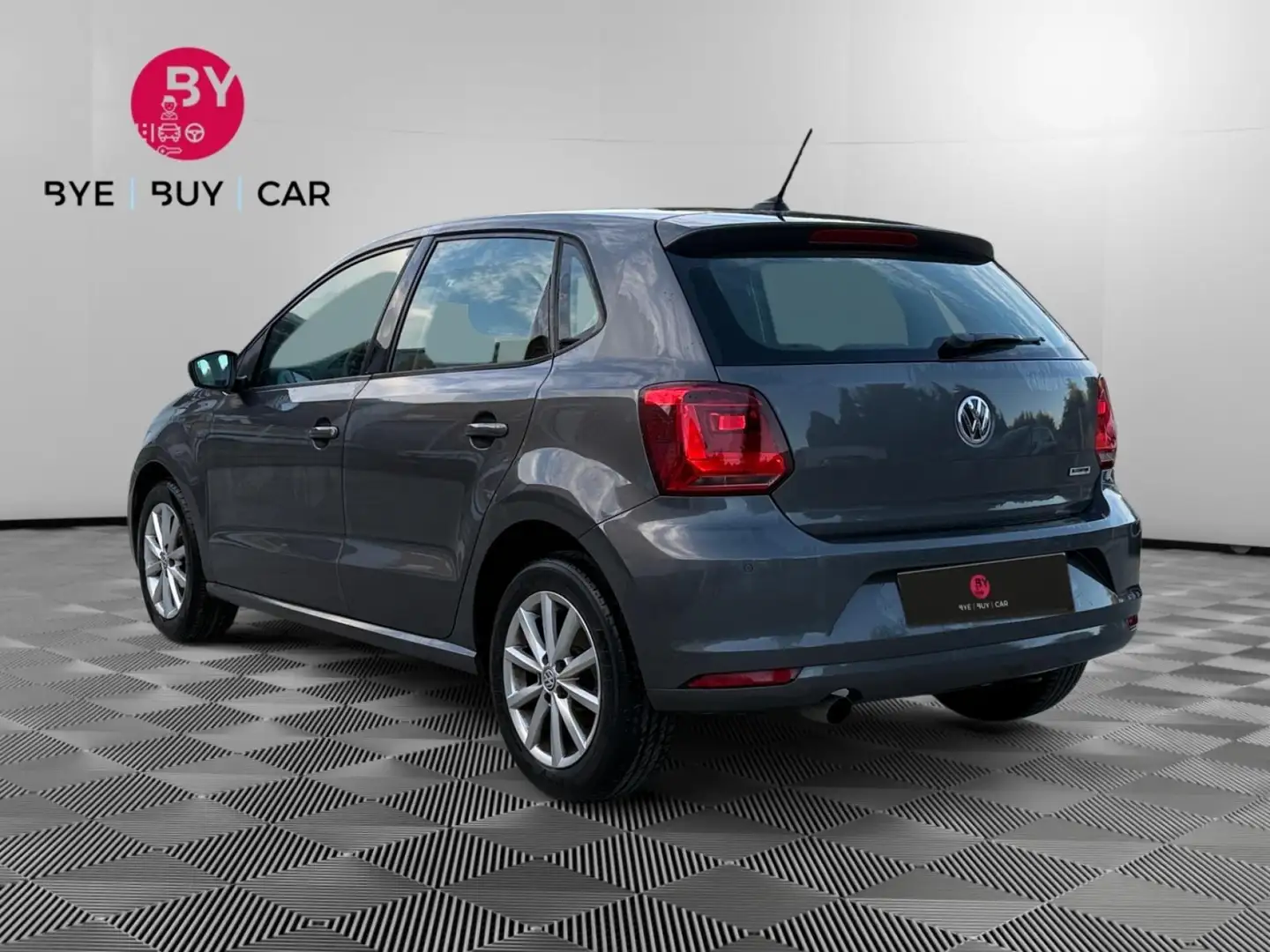 Volkswagen Polo V - Lounge - 1.2 TSI BlueMotion 90 ch - Garantie 12 mois Gris - 2
