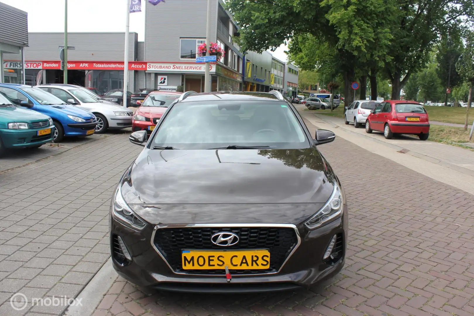 Hyundai i30 Wagon 1.4 T-GDI Premium Bruin - 2