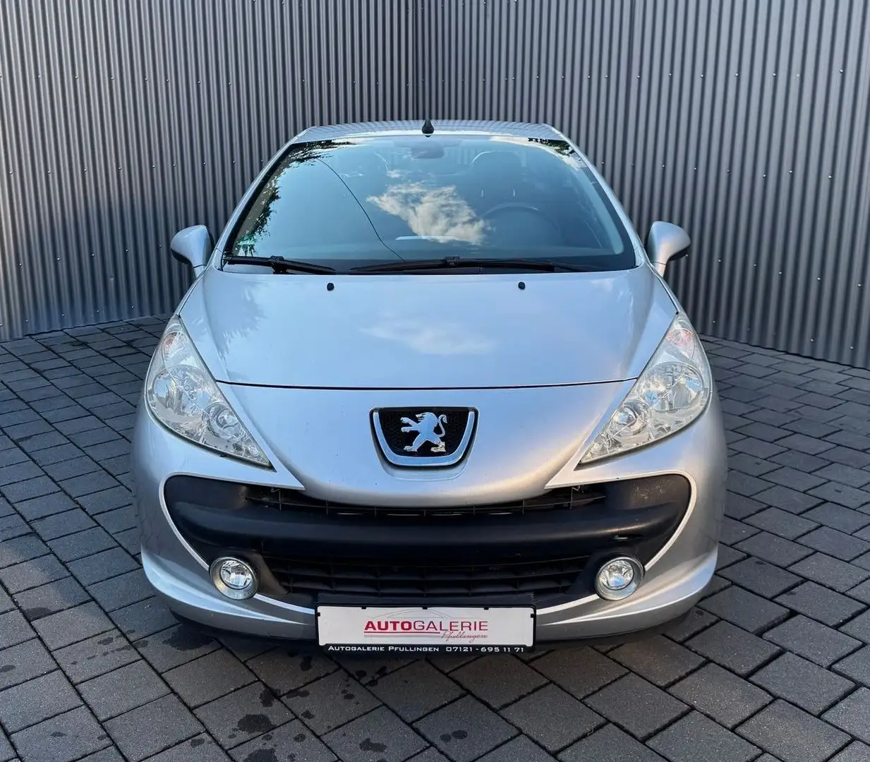 Peugeot 207 CC Cabrio-Sport Klimaautomatik Tüv 05/2026 Gris - 2