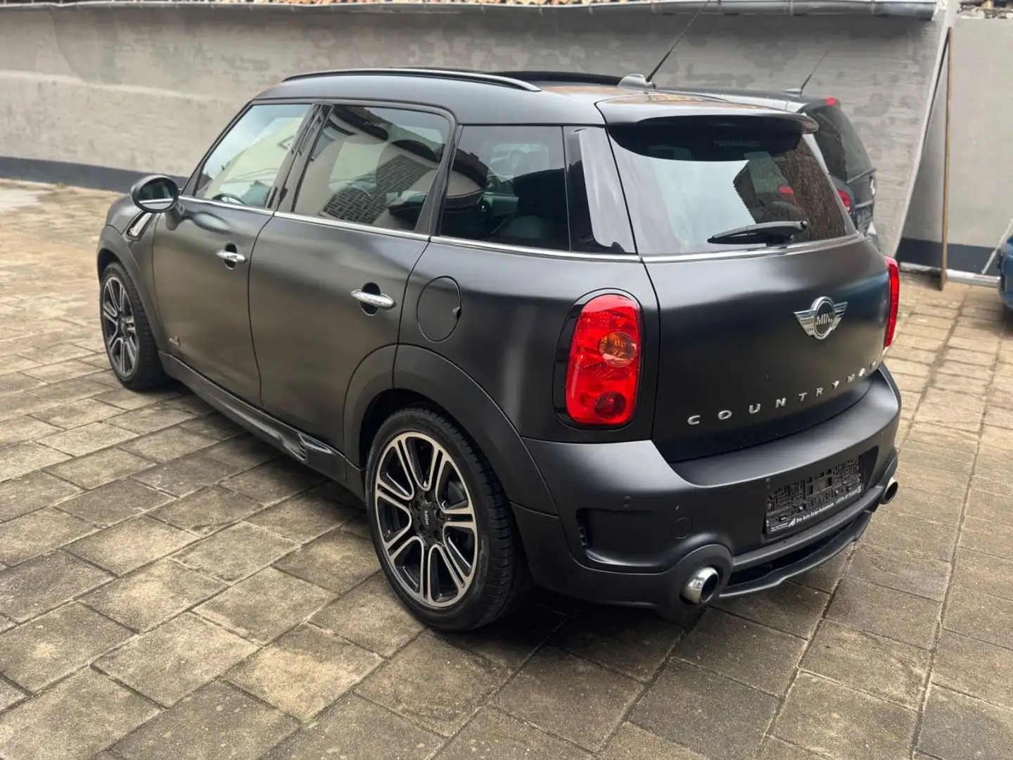 MINI Cooper S Countryman S+JWC+ All4/ PANO/NAVI/LEDER/VOLL!! Schwarz - 2