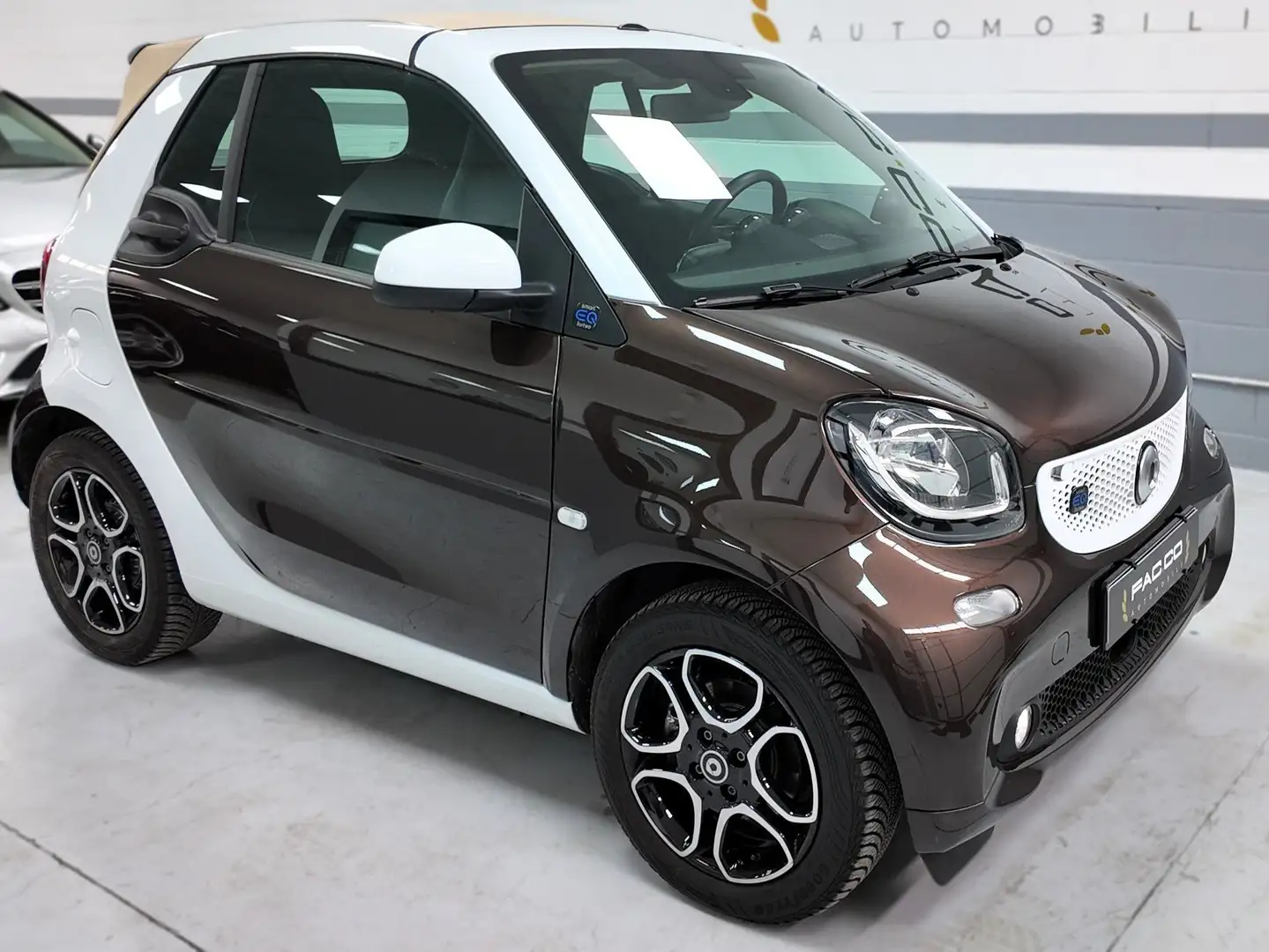 smart forTwo Cabrio electric drive Passion Bruin - 1