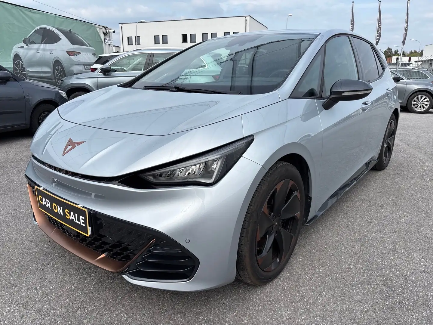 CUPRA Born Alpha 58 150kW/204PS Silber - 1