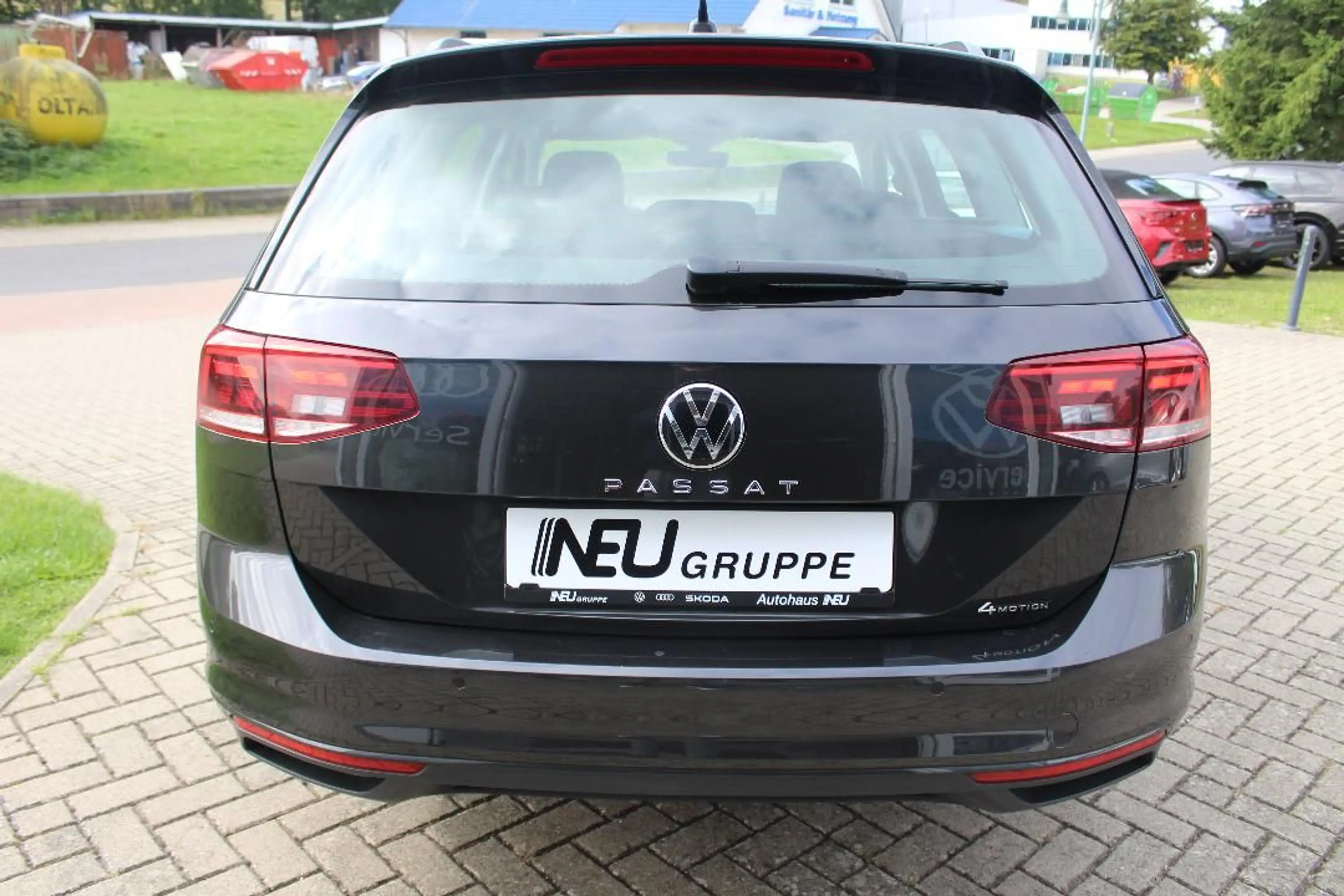 Volkswagen Passat Variant TDI 4x4 DSG LED Rfk Travel WiRä — photo 14