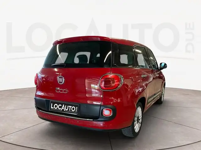 Fiat 500l view 3