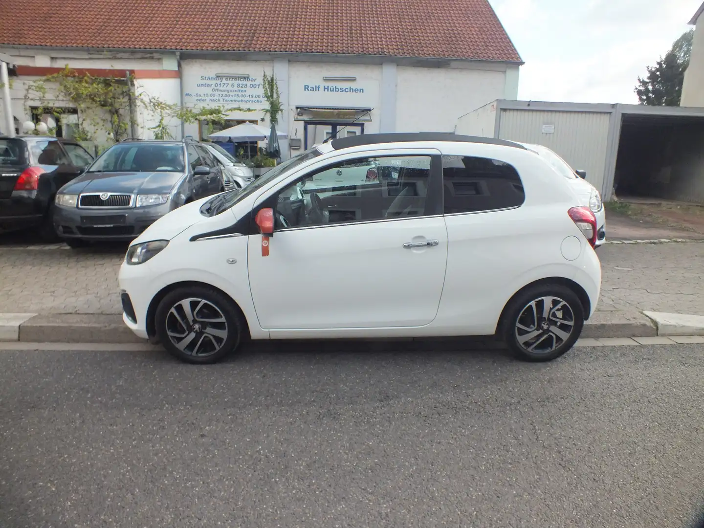 Peugeot 108 Roland Garros 2 Hd 82 tkm viele Exrtas Tüv neu Weiß - 1