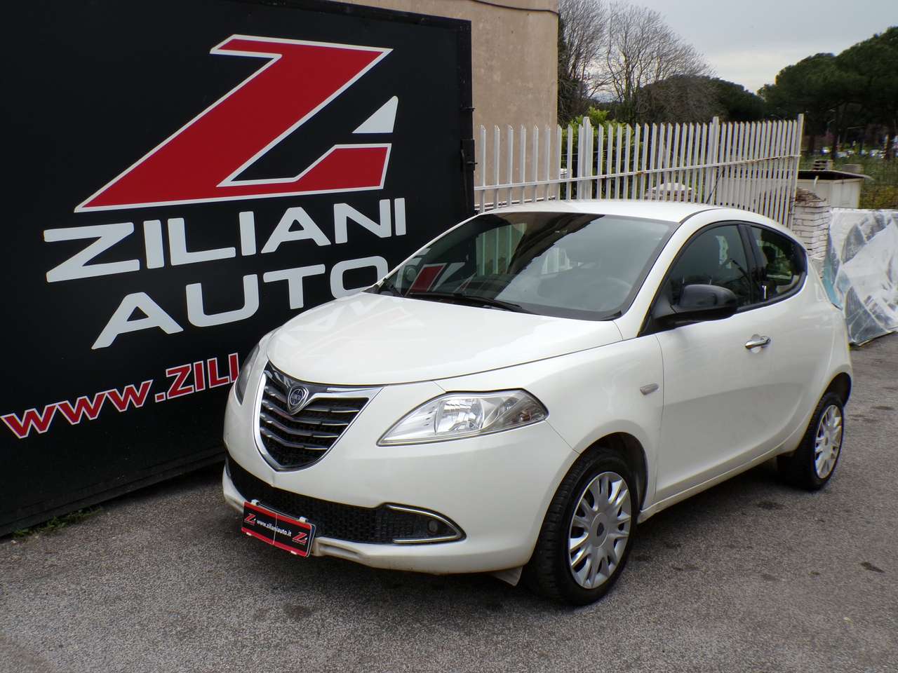 Lancia Ypsilon 1.3 mjt ..QUALSIASI PROVA..
