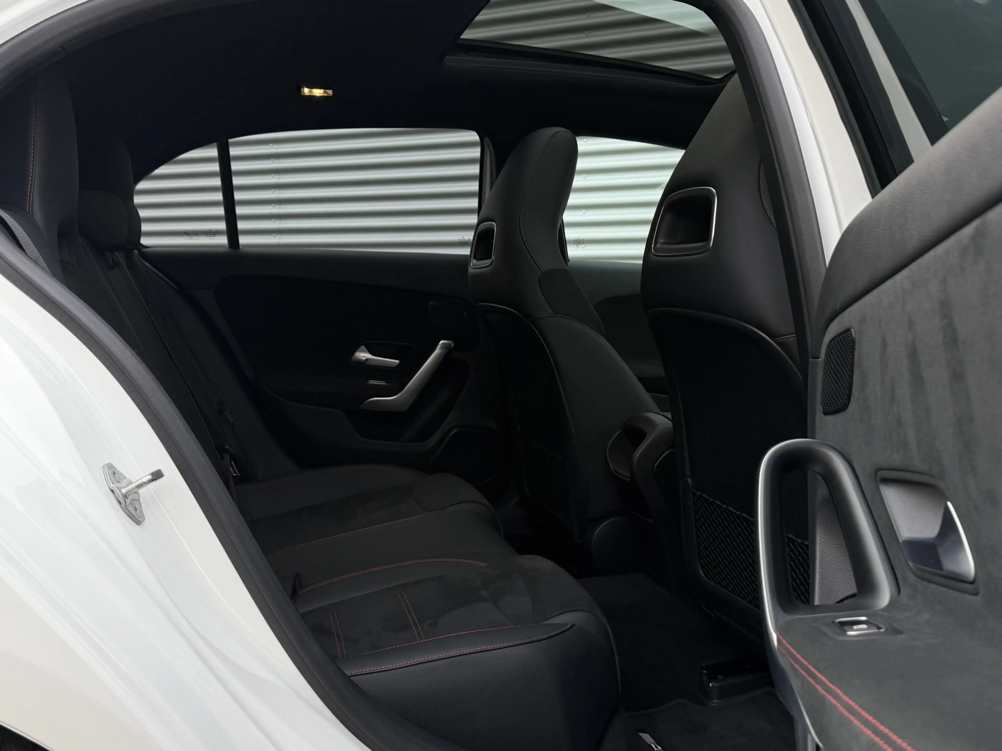 Mercedes-Benz A 45 AMG 4MATIC+ I AUT. I 388 PK I CAMERA I PANO.DAK — photo 15