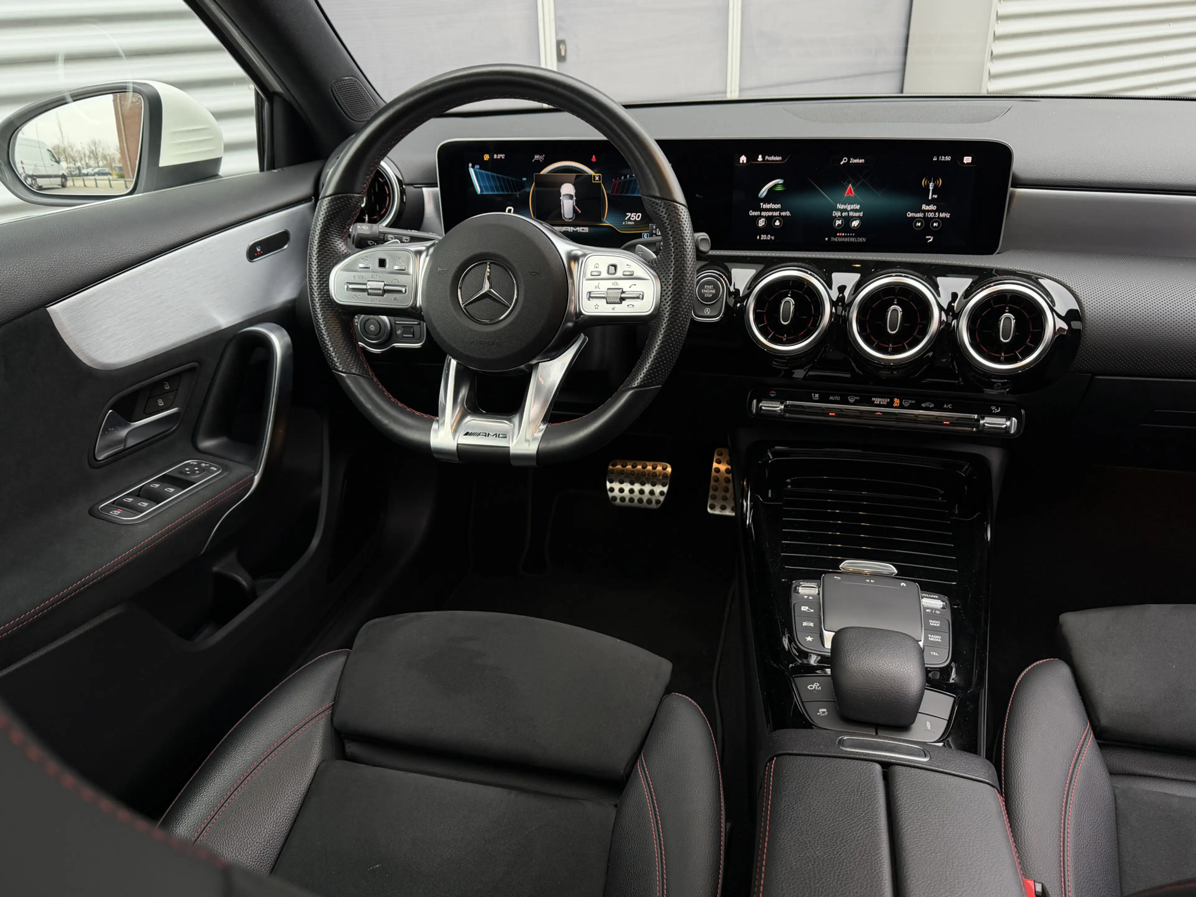 Mercedes-Benz A 45 AMG 4MATIC+ I AUT. I 388 PK I CAMERA I PANO.DAK — photo 6