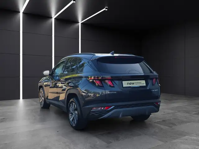 Hyundai Tucson view 2
