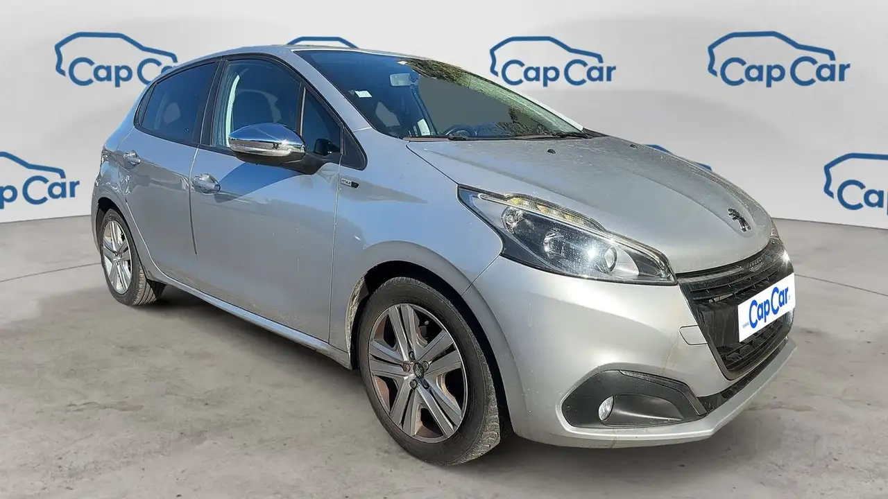 Peugeot 208 208 — photo 28