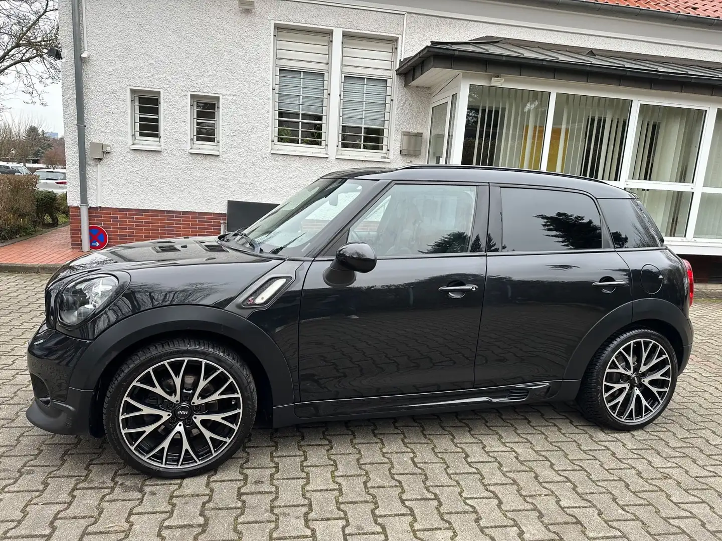MINI Cooper S Countryman John Cooper Works S All4 Schwarz - 2
