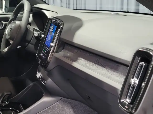 Volvo XC40 view 20