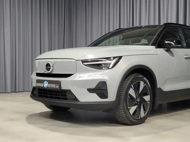 Volvo XC40 view 30