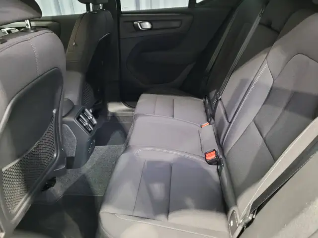 Volvo XC40 view 28