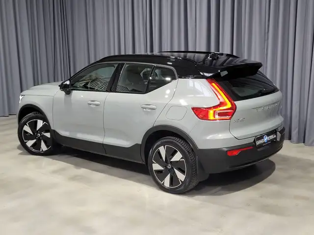 Volvo XC40 view 6