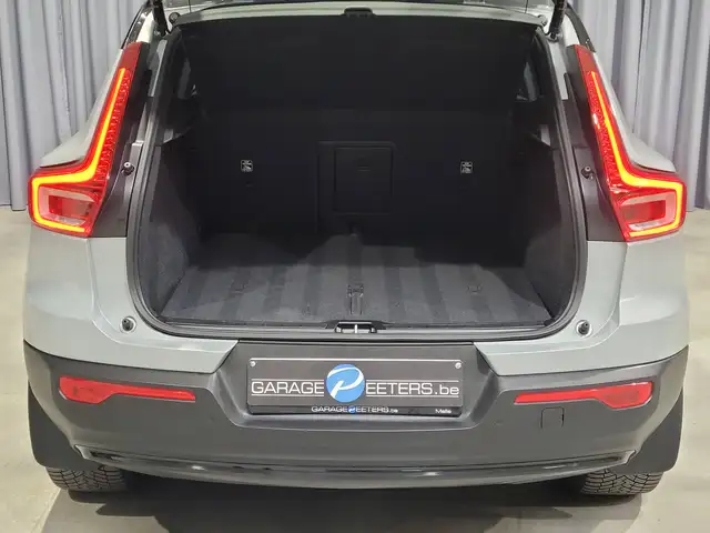 Volvo XC40 view 29