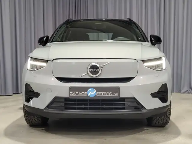 Volvo XC40 view 5