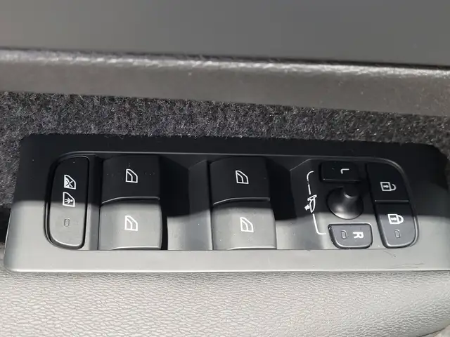 Volvo XC40 view 24